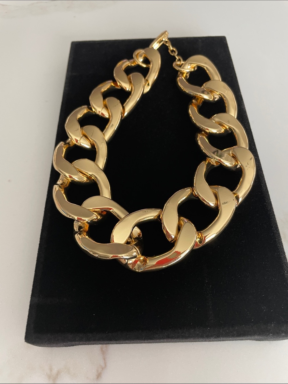 NEST gold chain necklace